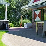 De Brittenburg 4-persoons, Finse Sauna, Hottub, Sunshower, Grote Zonnige Omheinde Tuin, Wifi En Huisdier Vriendelijk Feriehus