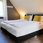 Feriehus De Brittenburg 4-persoons, Finse Sauna, Hottub, Sunshower, Grote Zonnige Omheinde Tuin, Wifi En Huisdier Vriendelijk *