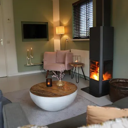 De Brittenburg 4-persoons, Finse Sauna, Hottub, Sunshower, Grote Zonnige Omheinde Tuin, Wifi En Huisdier Vriendelijk *