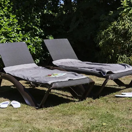 Holiday home De Brittenburg 4-persoons, Finse Sauna, Hottub, Sunshower, Grote Zonnige Omheinde Tuin, Wifi En Huisdier Vriendelijk Lievelde