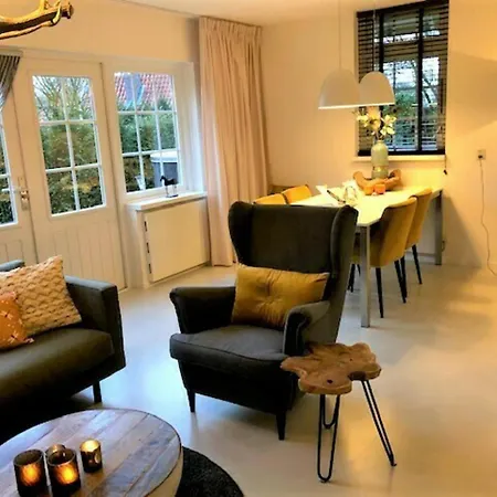 De Brittenburg 4-persoons, Finse Sauna, Hottub, Sunshower, Grote Zonnige Omheinde Tuin, Wifi En Huisdier Vriendelijk *