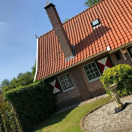 De Brittenburg 4-persoons, Finse Sauna, Hottub, Sunshower, Grote Zonnige Omheinde Tuin, Wifi En Huisdier Vriendelijk