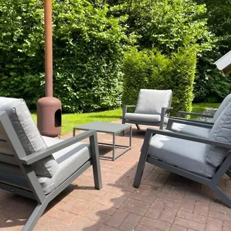 De Brittenburg 4-persoons, Finse Sauna, Hottub, Sunshower, Grote Zonnige Omheinde Tuin, Wifi En Huisdier Vriendelijk * Lievelde