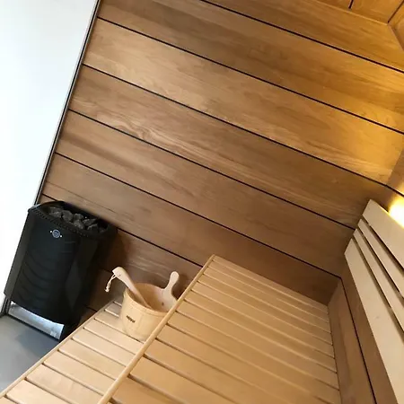 De Brittenburg 4-persoons, Finse Sauna, Hottub, Sunshower, Grote Zonnige Omheinde Tuin, Wifi En Huisdier Vriendelijk *