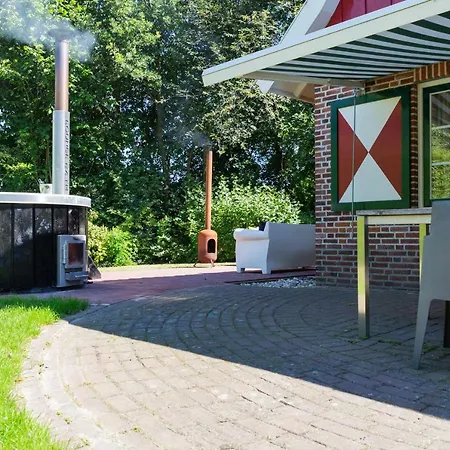 De Brittenburg 4-persoons, Finse Sauna, Hottub, Sunshower, Grote Zonnige Omheinde Tuin, Wifi En Huisdier Vriendelijk Holiday home