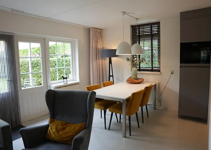 Semesterbostad De Brittenburg 4-persoons, Finse Sauna, Hottub, Sunshower, Grote Zonnige Omheinde Tuin, Wifi En Huisdier Vriendelijk Lievelde