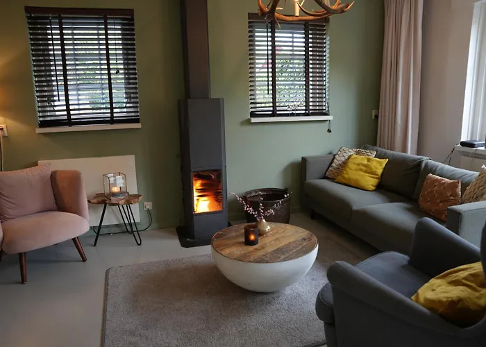 De Brittenburg 4-persoons, Finse Sauna, Hottub, Sunshower, Grote Zonnige Omheinde Tuin, Wifi En Huisdier Vriendelijk *