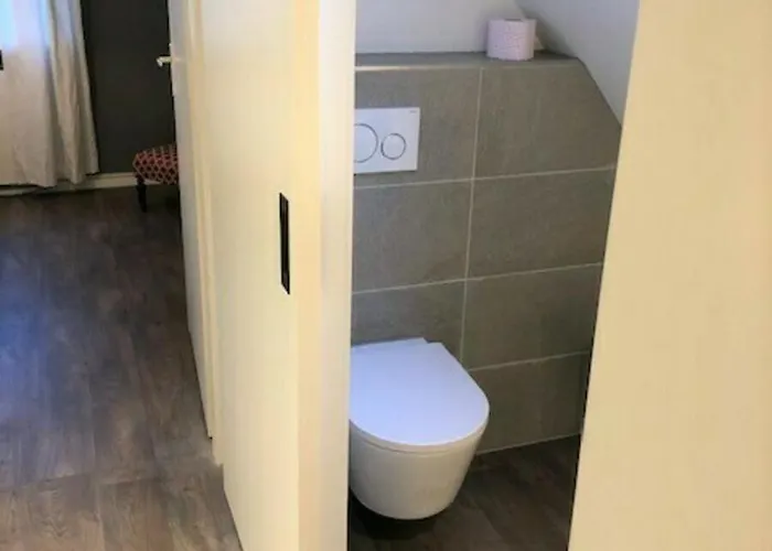 Holiday home De Brittenburg 4-persoons, Finse Sauna, Hottub, Sunshower, Grote Zonnige Omheinde Tuin, Wifi En Huisdier Vriendelijk