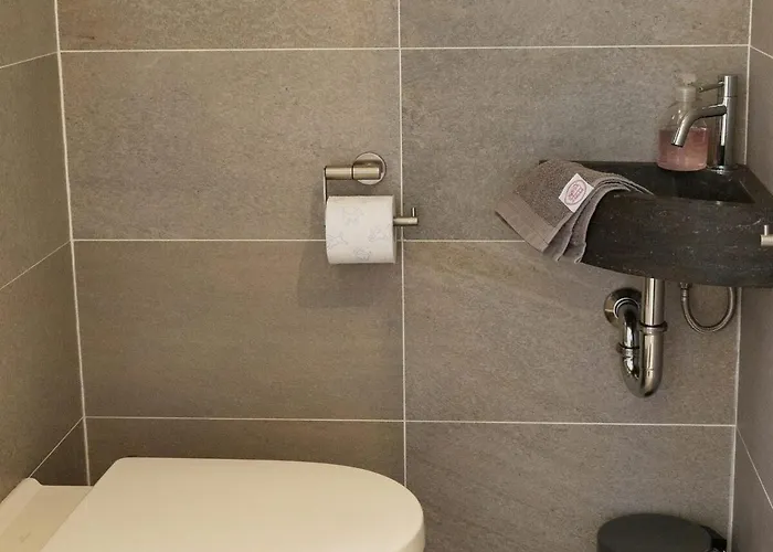 De Brittenburg 4-persoons, Finse Sauna, Hottub, Sunshower, Grote Zonnige Omheinde Tuin, Wifi En Huisdier Vriendelijk Semesterbostad