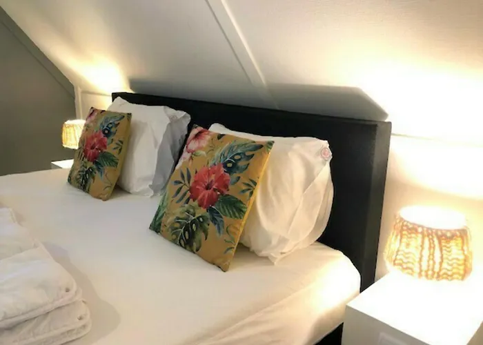 Semesterbostad De Brittenburg 4-persoons, Finse Sauna, Hottub, Sunshower, Grote Zonnige Omheinde Tuin, Wifi En Huisdier Vriendelijk *