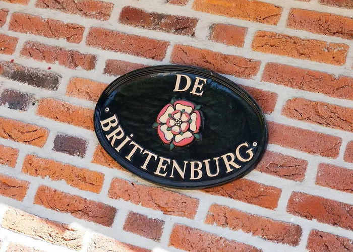 Semesterbostad De Brittenburg 4-persoons, Finse Sauna, Hottub, Sunshower, Grote Zonnige Omheinde Tuin, Wifi En Huisdier Vriendelijk