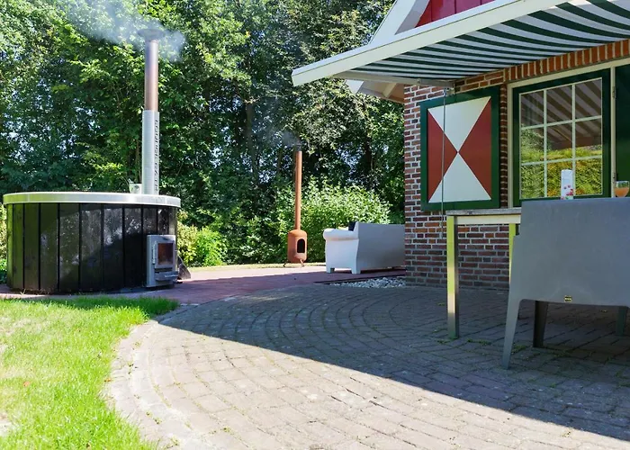 De Brittenburg 4-persoons, Finse Sauna, Hottub, Sunshower, Grote Zonnige Omheinde Tuin, Wifi En Huisdier Vriendelijk Semesterbostad