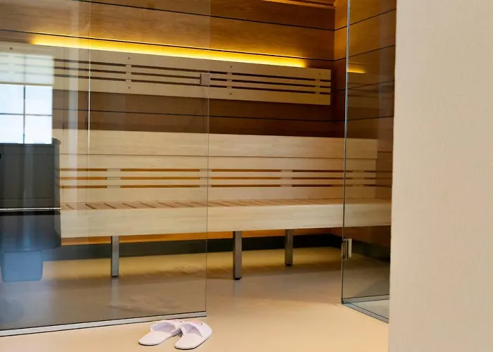 De Brittenburg 4-persoons, Finse Sauna, Hottub, Sunshower, Grote Zonnige Omheinde Tuin, Wifi En Huisdier Vriendelijk Holiday home