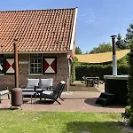 Feriehus De Brittenburg 4-persoons, Finse Sauna, Hottub, Sunshower, Grote Zonnige Omheinde Tuin, Wifi En Huisdier Vriendelijk Lievelde