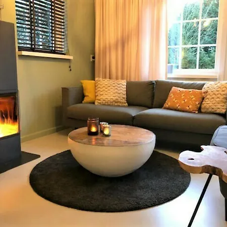 펜션 De Brittenburg 4-persoons, Finse Sauna, Hottub, Sunshower, Grote Zonnige Omheinde Tuin, Wifi En Huisdier Vriendelijk 리벨드