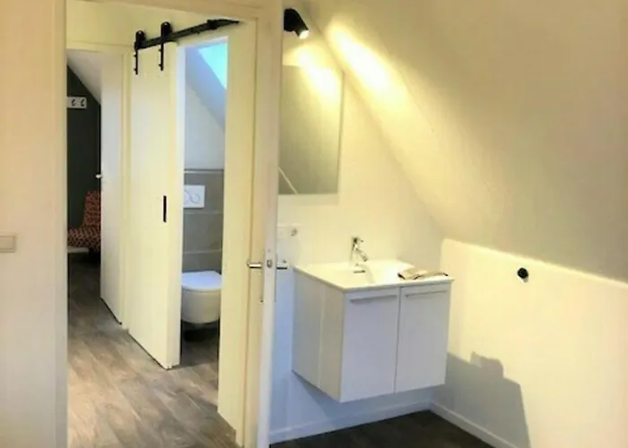 De Brittenburg 4-persoons, Finse Sauna, Hottub, Sunshower, Grote Zonnige Omheinde Tuin, Wifi En Huisdier Vriendelijk 펜션 *