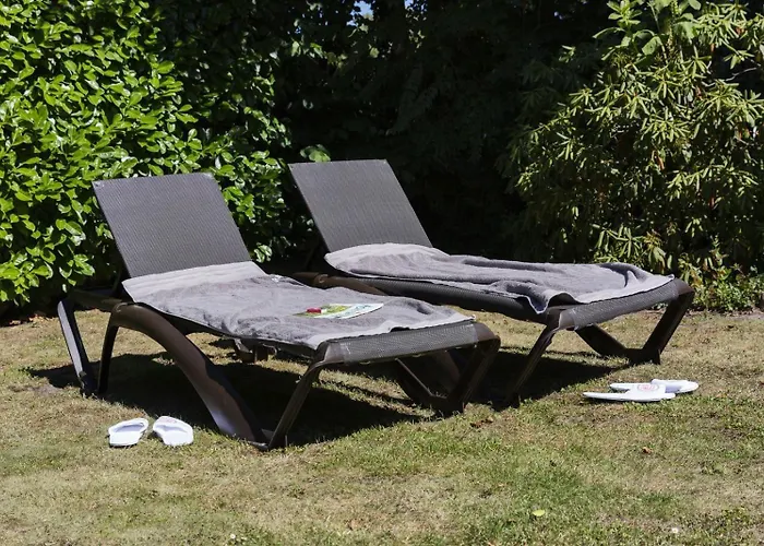 펜션 De Brittenburg 4-persoons, Finse Sauna, Hottub, Sunshower, Grote Zonnige Omheinde Tuin, Wifi En Huisdier Vriendelijk 리벨드