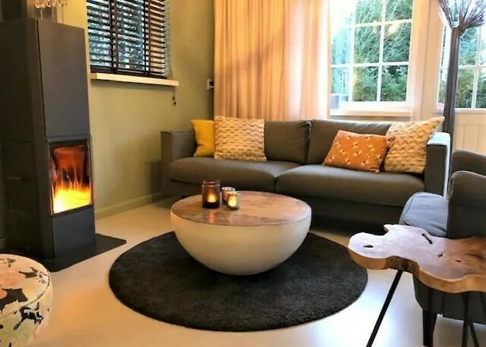 펜션 De Brittenburg 4-persoons, Finse Sauna, Hottub, Sunshower, Grote Zonnige Omheinde Tuin, Wifi En Huisdier Vriendelijk 리벨드