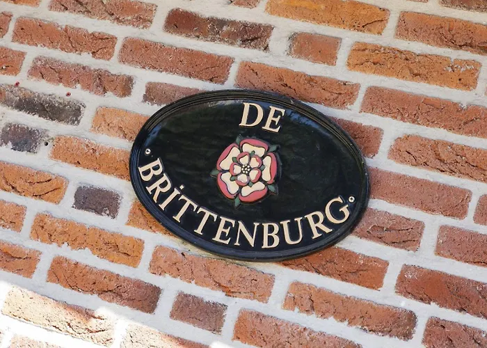 De Brittenburg 4-persoons, Finse Sauna, Hottub, Sunshower, Grote Zonnige Omheinde Tuin, Wifi En Huisdier Vriendelijk 펜션 리벨드