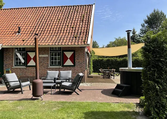 펜션 De Brittenburg 4-persoons, Finse Sauna, Hottub, Sunshower, Grote Zonnige Omheinde Tuin, Wifi En Huisdier Vriendelijk 리벨드