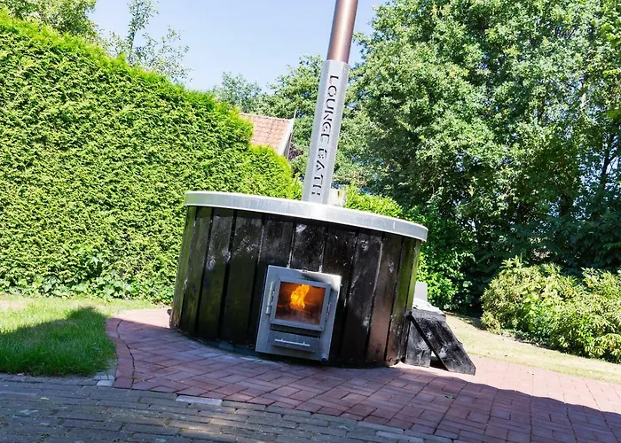 De Brittenburg 4-persoons, Finse Sauna, Hottub, Sunshower, Grote Zonnige Omheinde Tuin, Wifi En Huisdier Vriendelijk 펜션 리벨드